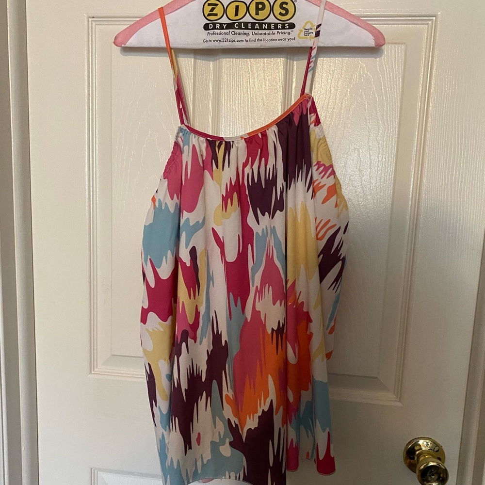 Cute tank 3x but fits more like a 1-2x